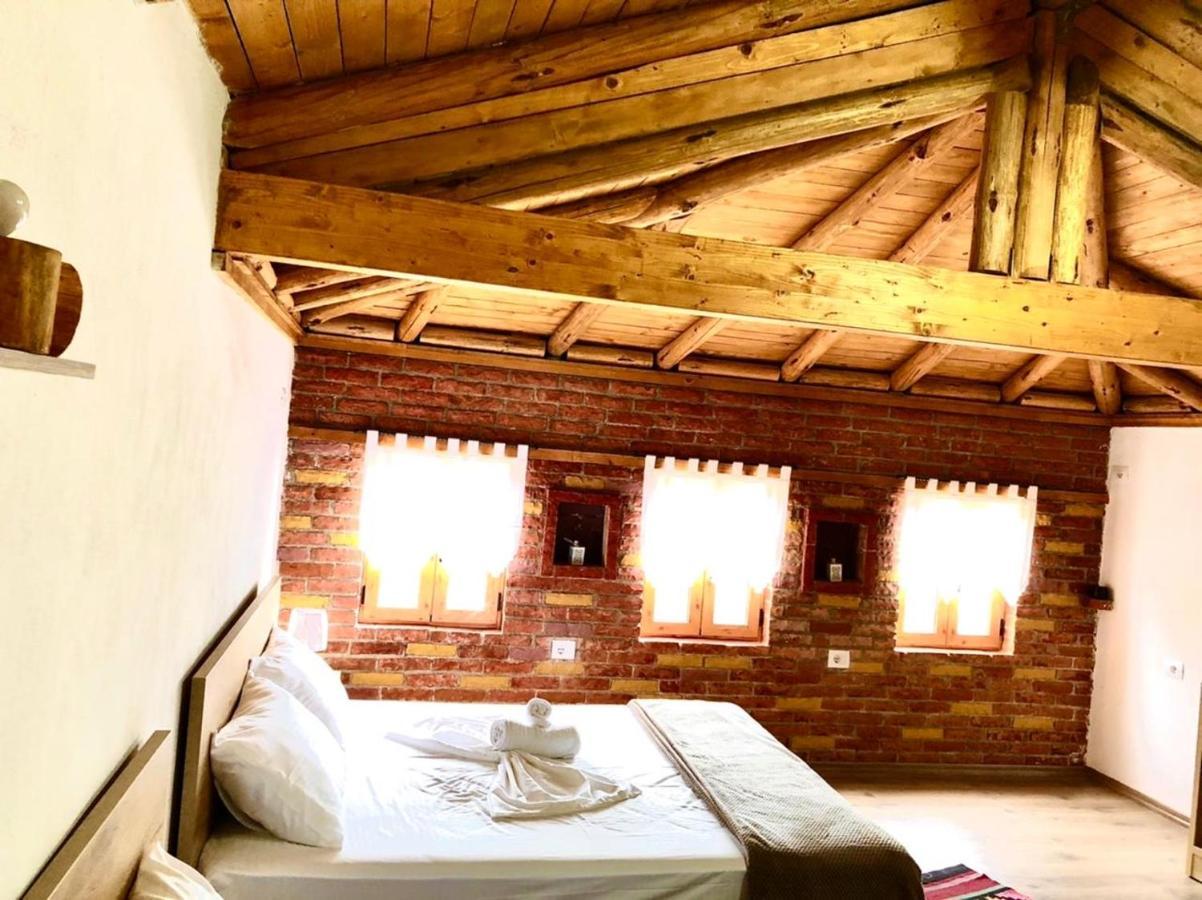 Appartamento Muzhaqi Nivice